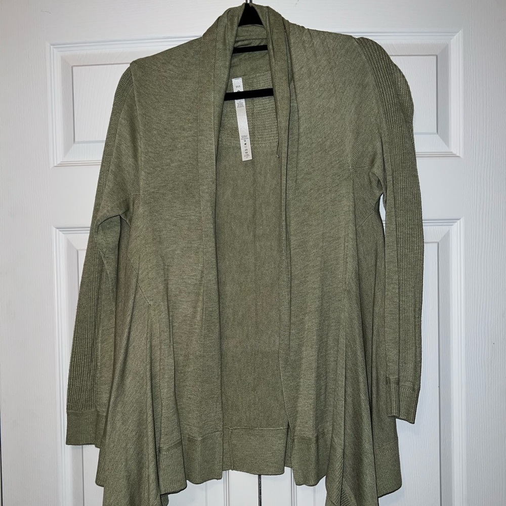 Lululemon green sweater